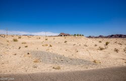 1048 Riverside Dr, Lake Havasu City, AZ 86404