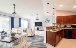 108 VILLAGE DR, WELAKA, FL 32193