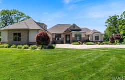2308 HH Road, Waterloo, IL 62298
