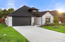 707 Escovedo Drive, Italy, TX 76651