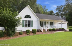 101 Pamlico Place, Chocowinity, NC 27817