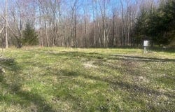 173 Pierce Road, Greenfield Twp, PA 18407