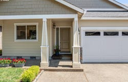 2731 BAINES BLVD, Hubbard, OR 97032