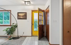 6710 Dellrose Ct, Greendale, WI 53129