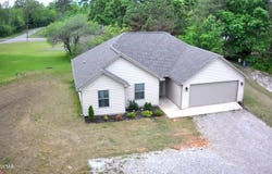 200 Westwood Cove, Henderson, TN 38340