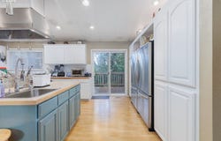 216 NE 56TH St, Newport, OR 97365