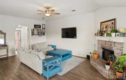 512 Mockingbird Lane, Lockhart, TX 78644