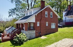 2701 Valley View Ave, BLUEFIELD, WV 24701
