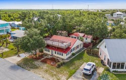 104 N 29th St, Mexico Beach, FL 32456