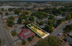 1906 E 2nd St, Austin, TX 78702