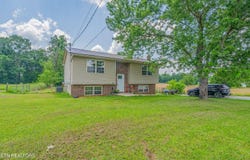 772 Potters Falls Rd, Wartburg, TN 37887
