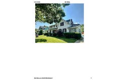 236 E Middle Street, Chelsea, MI 48118