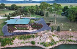 57311 892nd Rd, Wynot, NE 68792