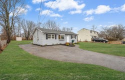 17 20th Avenue, Bay Shore, NY 11706