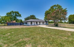 13011 Chestnut Circle, Terrell, TX 75160