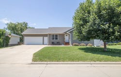 1117 8th Ave, Rock Valley, IA 51247