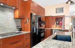 26 E Superior St, Duluth, MN 55802
