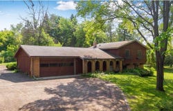 1031 Pheasant Trail, Hudson, WI 54016