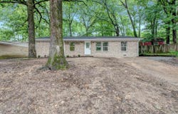 1114 Edgehill Drive, Benton, AR 72015