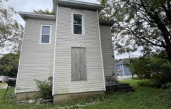 444 First Street, Huntington, IN 46750