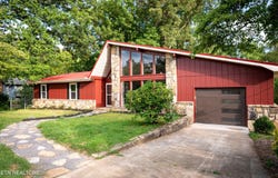 1126 Smokyview Drive, Sevierville, TN 37862