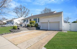 42 Marlene Drive, Syosset, NY 11791