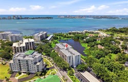 220 BELLEVIEW Boulevard, BELLEAIR, FL 33756