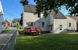 22571 Ivan Avenue, Euclid, OH 44123