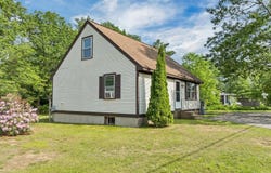 13 Lawndale Avenue, Franklin, NH 03235
