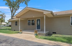 3607 E Old Spanish Trail, New Iberia, LA 70560