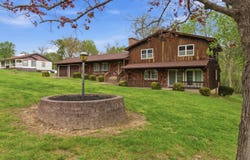310 E S Oak Crest Drive, Houston, MO 65483
