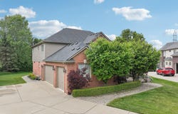 51251 Castle Mar Court, Macomb, MI 48042