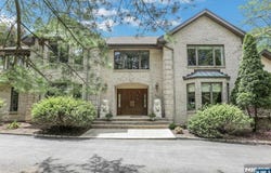 16 Loman Court, Cresskill, NJ 07626