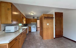 906 West Jefferson Drive, Freeport, IL 61032