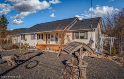 851 A St, Plummer, ID 83851