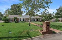 3208 Jamestown Rd., Hattiesburg, MS 39402