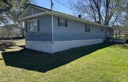 16621 S MAIN Street, Pleasantville, PA 16341