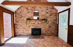 1193 Amostown Rd, West Springfield, MA 01089
