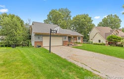 2543 Glencairin Drive NW, Grand Rapids, MI 49504