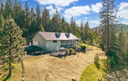 16445 Meadows Road, White City, OR 97503