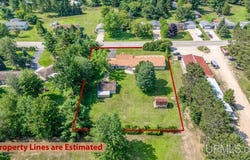 4860 Danforth, Escanaba, MI 49829