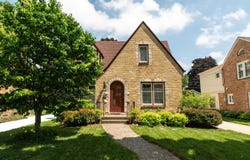 2630 N 91st St, Wauwatosa, WI 53226