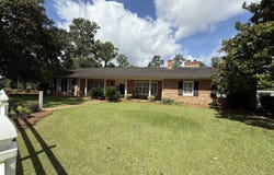 103 Bear Creek, Adel, GA 31620