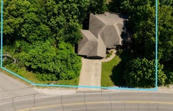 352 Duckhead Road, Lake Ozark, MO 65049