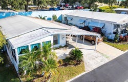 37827 MISSION HILLS AVENUE, ZEPHYRHILLS, FL 33541