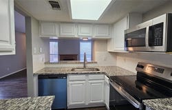 2117 Park Willow Lane, Arlington, TX 76011