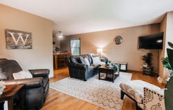 5540 S Oxford Dr, New Berlin, WI 53146