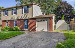 340 Village Walk Circle, Spencerport, NY 14559