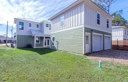 195 14th St, Apalachicola, FL 32320