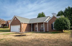 298 Glen Crest Drive, Moore, SC 29369